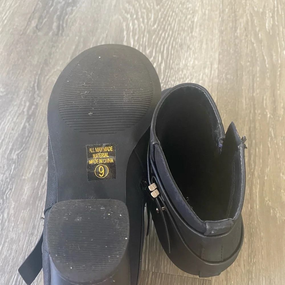 Soda Black Faux Suede Ankle Boots with Block Heel & Strap Detail Festival 9 - Picture 5 of 6